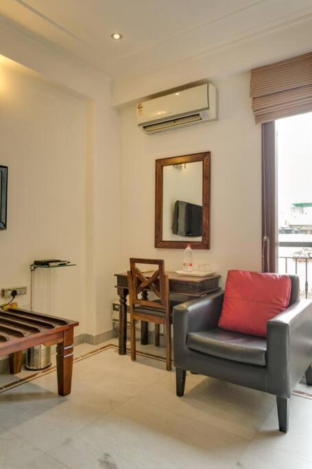 Tree Of Life Bed & Breakfast New Delhi Exterior photo